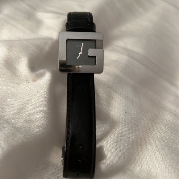 Gucci Watch - Picture 4 of 4